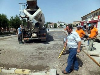 Kaymaklı Belediyesi Okul Bahçelerinde Düzenleme Yapıyor