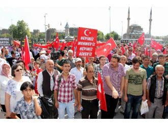 Şehit Ailelerinden ‘Teröre Lanet Birliğe Davet’ Mitingi