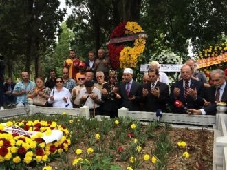 Metin Oktay Mezarı Başında Anıldı