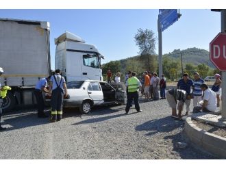 Seydikemer’de Kırmızı Işıkta Geçen Tır 1 Kişiyi Yaraladı