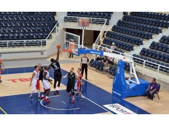 Büyükşehir Basket Takımı Rakibini Mağlup Etti