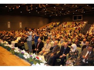 Arınç, Yalova Üniversitesi’nin Akademik Yıl Açılışına Katıldı