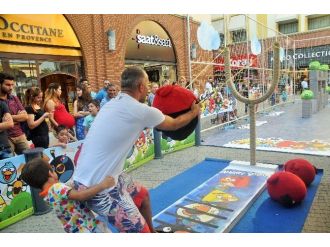 Forum Mersin’de Angry Birds Eğlencesi