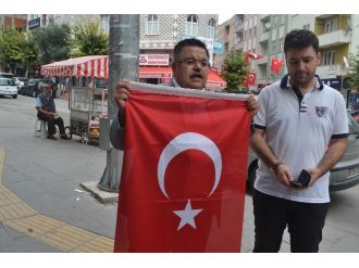 Bilecik Esnafı Bayraklarla Donandı