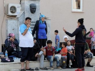 İtalya’ya Gitmek İçin Sahilde Bekleyen 58 Suriyeli Yakalandı