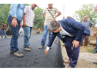 Adapazarı Belediyesi Salmanlı Mahallesi’nde Asfalt Çalışmalarına Devam Ediyor