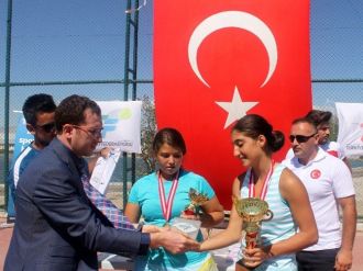 Büyükşehir, Tenis’in Yıldızlarını Ağırladı