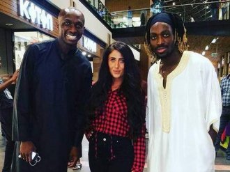 M’Bia ve Cavanda yöresel kıyafetleriyle