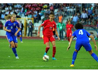 A Milli Kadın Futbol Takımı kötü başladı