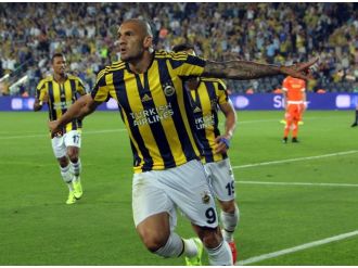 Fenerbahçe yine zirvede