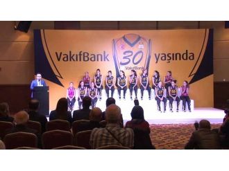 Vakıfbank sezonu açtı