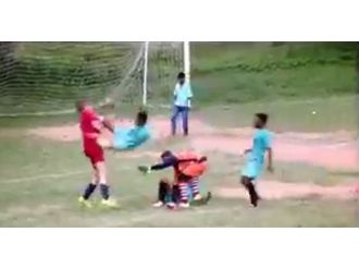 Kicboks maçı mı futbol maçı mı ?