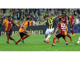 Derbi sosyal medyayı salladı!