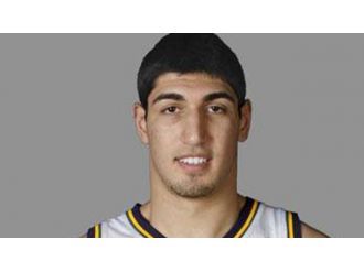 Enes Kanter’den double double