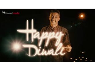 Arsenal’li Mesut Özil’den ’Diwali’ kutlaması