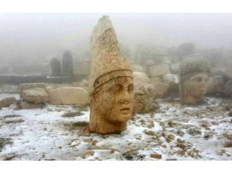 Nemrut Dağı beyaza büründü