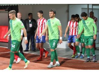 Akhisar Belediyespor, konuk takımı mağlup etti