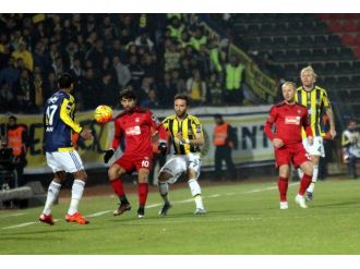 Fener liderlikten oldu