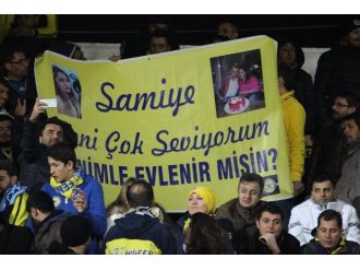 Fenerbahçe maçında evlilik teklifi