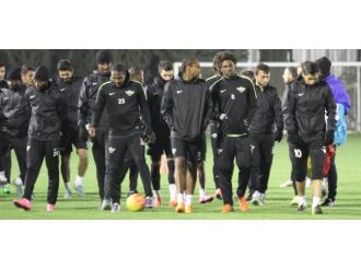 Akhisar Belediyespor tam kadro idmana çıktı