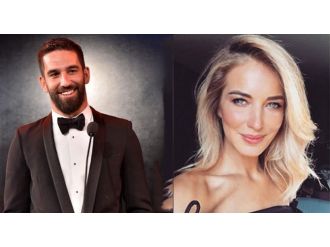 Arda Turan, Burcu Esmersoy’u sildi