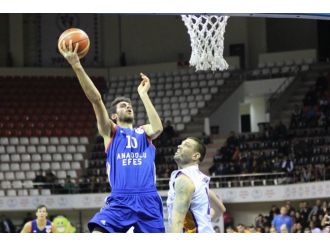 Bir son saniye mağduru da Anadolu Efes