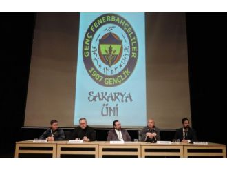 Fenerbahçeliler öğrencilerle söyleşti