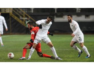 İlk 25. dakikada tek gol var