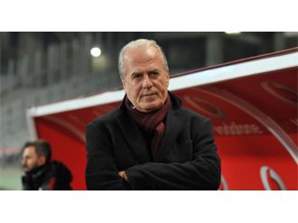 Mustafa Denizli: ’Bu takımdan kimse ayrılmayacak!’