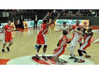 Banvit, Alman temsilciyi yendi