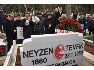 Neyzen Tevfik kabri başında anıldı