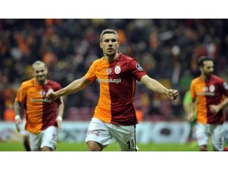 Galatasaray’da Podolski sevinci