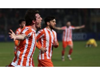 Adanaspor zirveye yerleşti