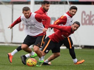 Galatasaray’a Podolski’den iyi haber