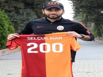 Sarı kırmızı formayı 200. kez giyecek