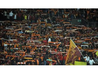 Galatasaray taraftarı Roma’da bıçaklandı