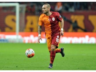 Sneijder’den çok sert cevap