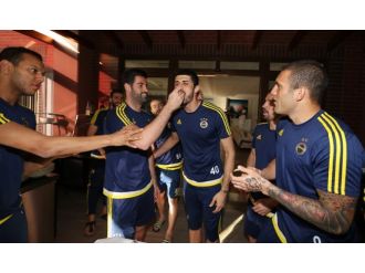 Fenerbahçe’de derbi öncesi kutlama