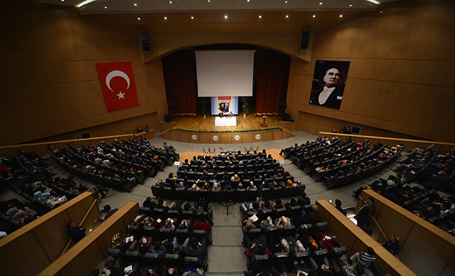 Derin Tarih Sohbetlerine Yoğun İlgi Gördü