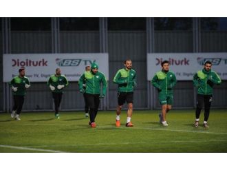 Bursaspor 7 eksikle çalıştı