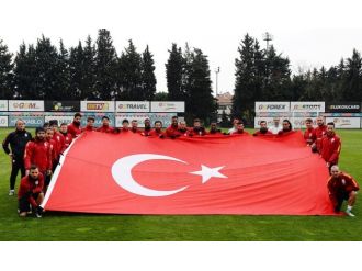 Galatasaray Çanakkale Zaferi’ni andı