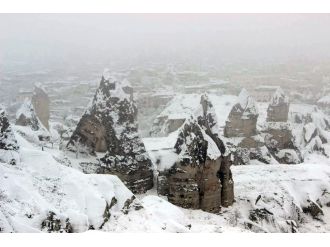 Kapadokya beyaza büründü