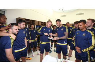 Fenerbahçe’de üçlü kutlama