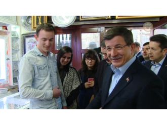 Davutoğlu’ndan esnaf ziyareti