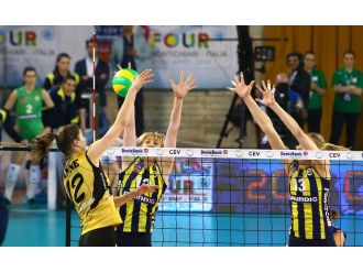 Türk derbisini kazanan Vakıfbank finalde!