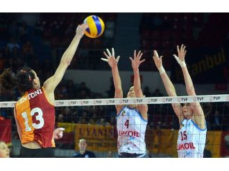 Galatasaray’da yılın sporcusu kadın voleybolcular