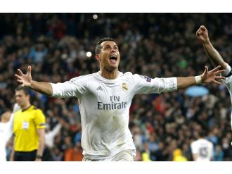 Ronaldo hat trick yaptı Real Madrid turladı