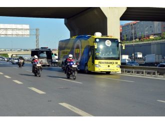 Galatasaray ve Fenerbahçe, TT Arena’ya geldi