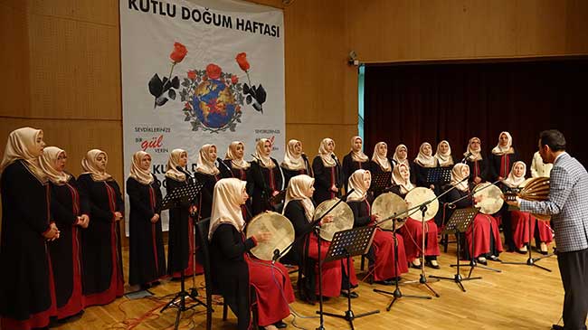 Bayanların Muhteşem Kutlu Doğum Çoşkusu