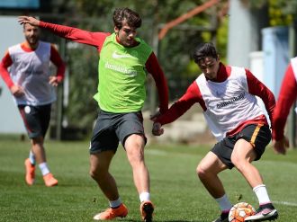 Sneijder, Selçuk İnan ve Chedjou kadroda yok